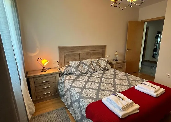 Os Cabaleiros Apartament Mos